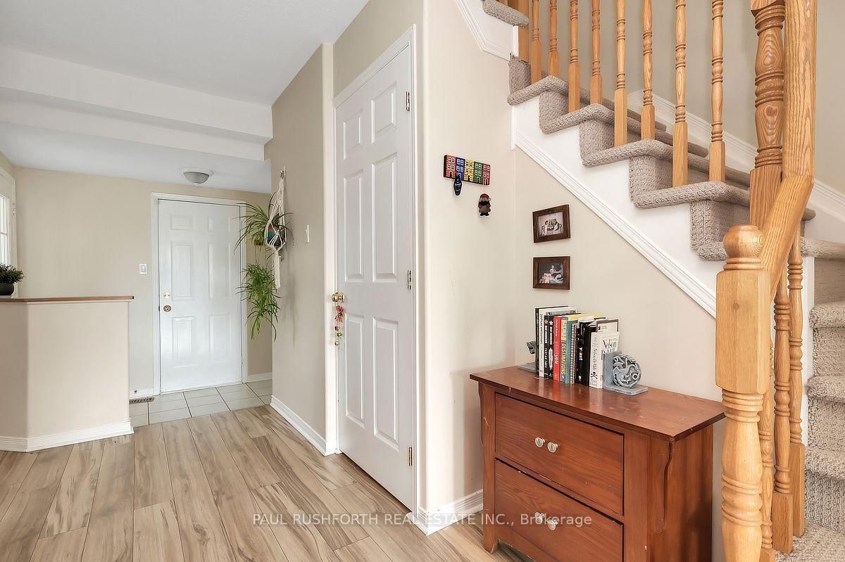 92 Splinter Crescent • Ottawa, ON photo 6