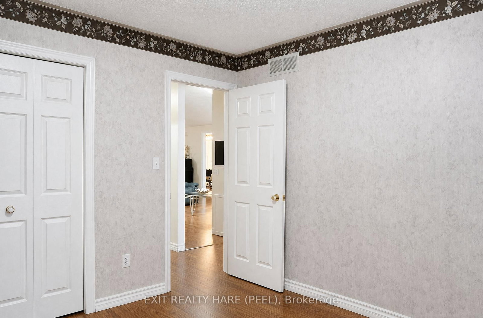 245 First Avenue • Welland, ON photo 10