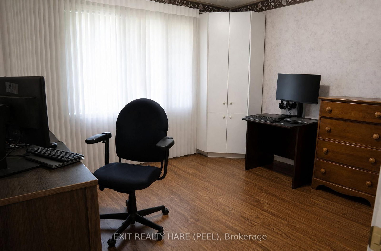 245 First Avenue • Welland, ON photo 9