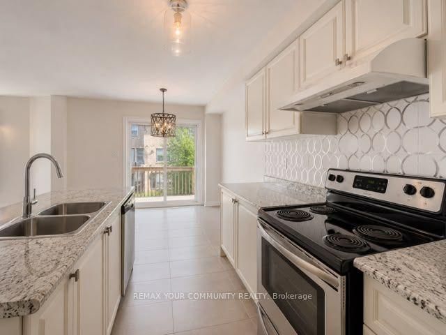 2 Prestwick Street • Hamilton, ON photo 16
