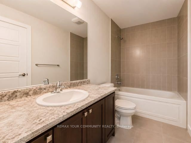 2 Prestwick Street • Hamilton, ON photo 23