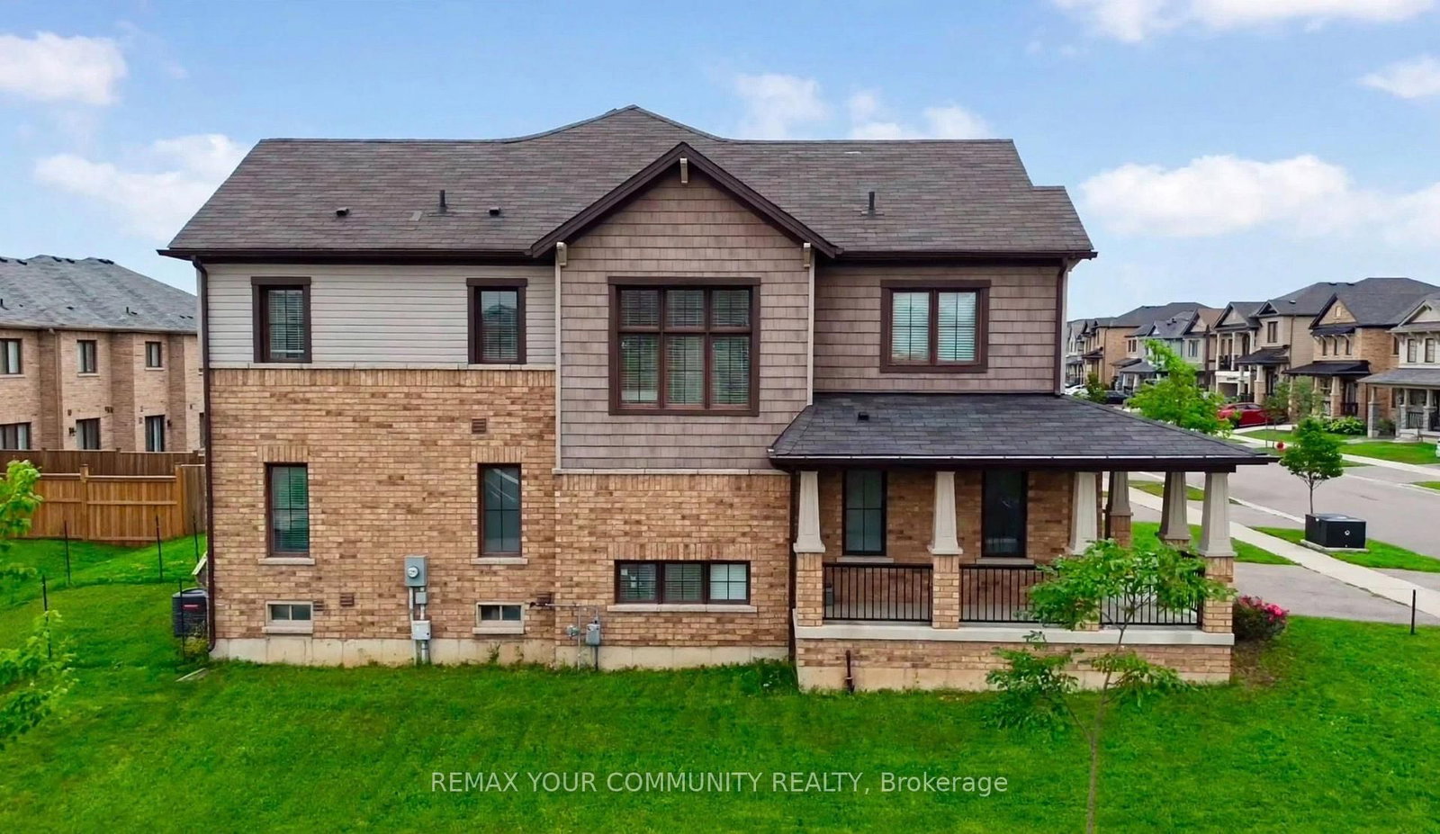 2 Prestwick Street • Hamilton, ON photo 4