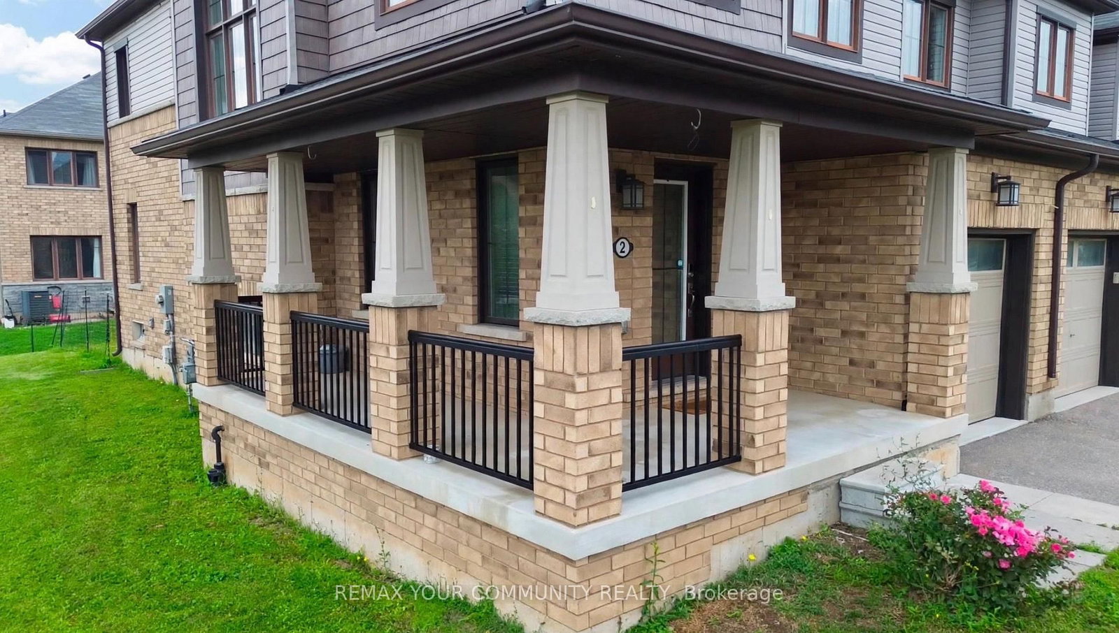 2 Prestwick Street • Hamilton, ON photo 6