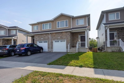 1233 Max Crescent • Kingston, ON photo 4