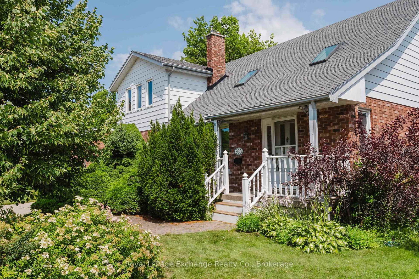 953 Parkwood Drive • Saugeen Shores, ON photo 2
