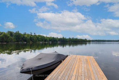 106 Yardarm Lane • Leeds and the Thousand Islands, ON photo 2