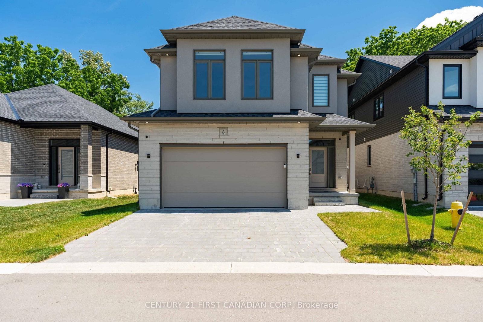 8-7966 Fallon Drive • Lucan Biddulph, ON photo 1