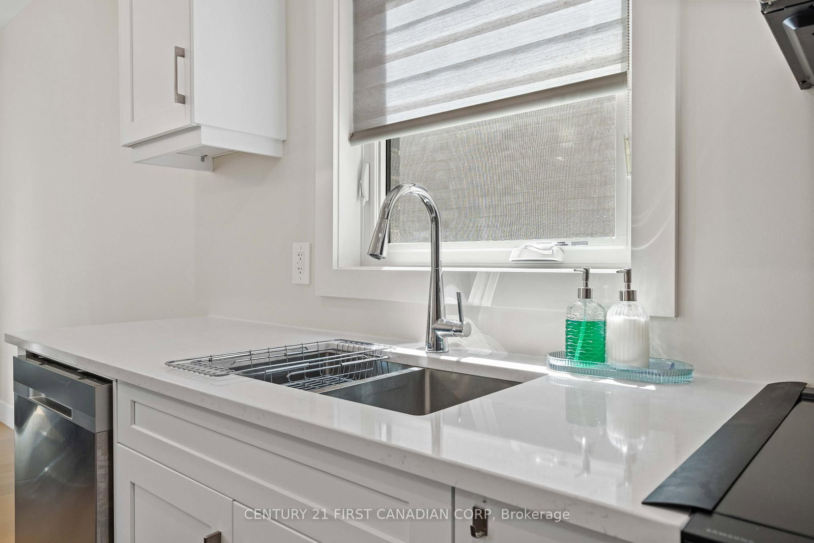 8-7966 Fallon Drive • Lucan Biddulph, ON photo 11