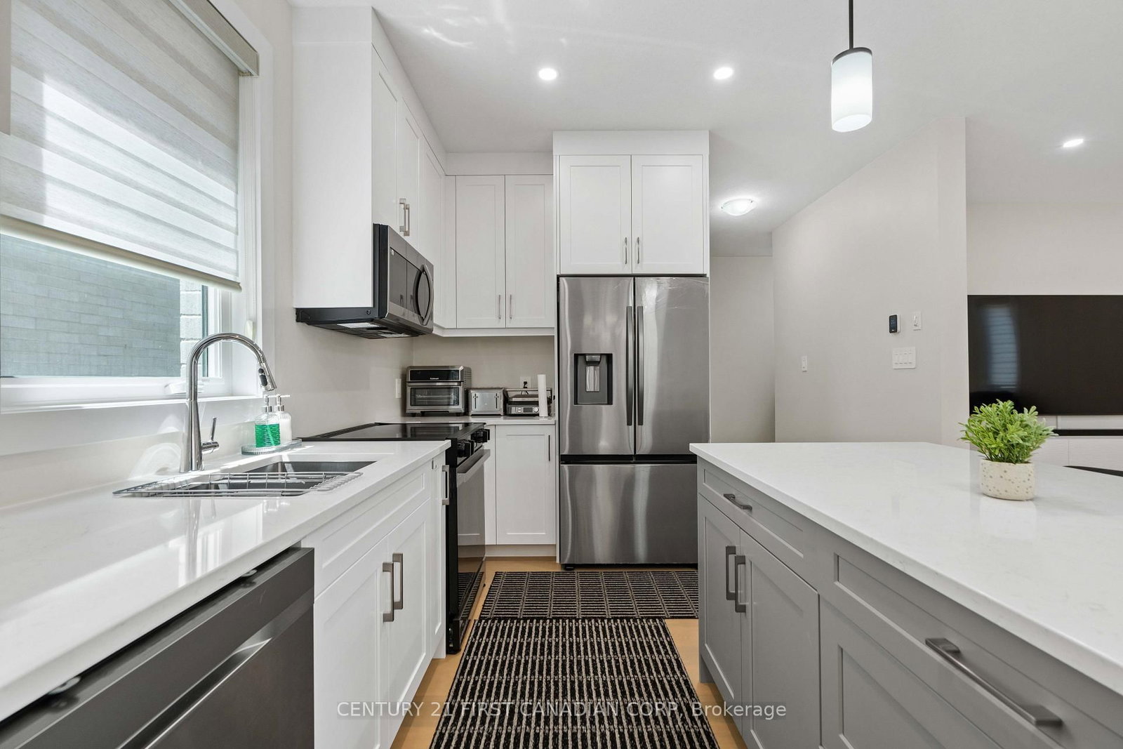 8-7966 Fallon Drive • Lucan Biddulph, ON photo 12