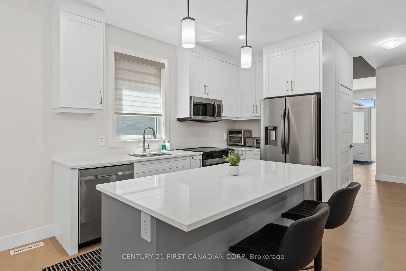 8-7966 Fallon Drive • Lucan Biddulph, ON photo 13