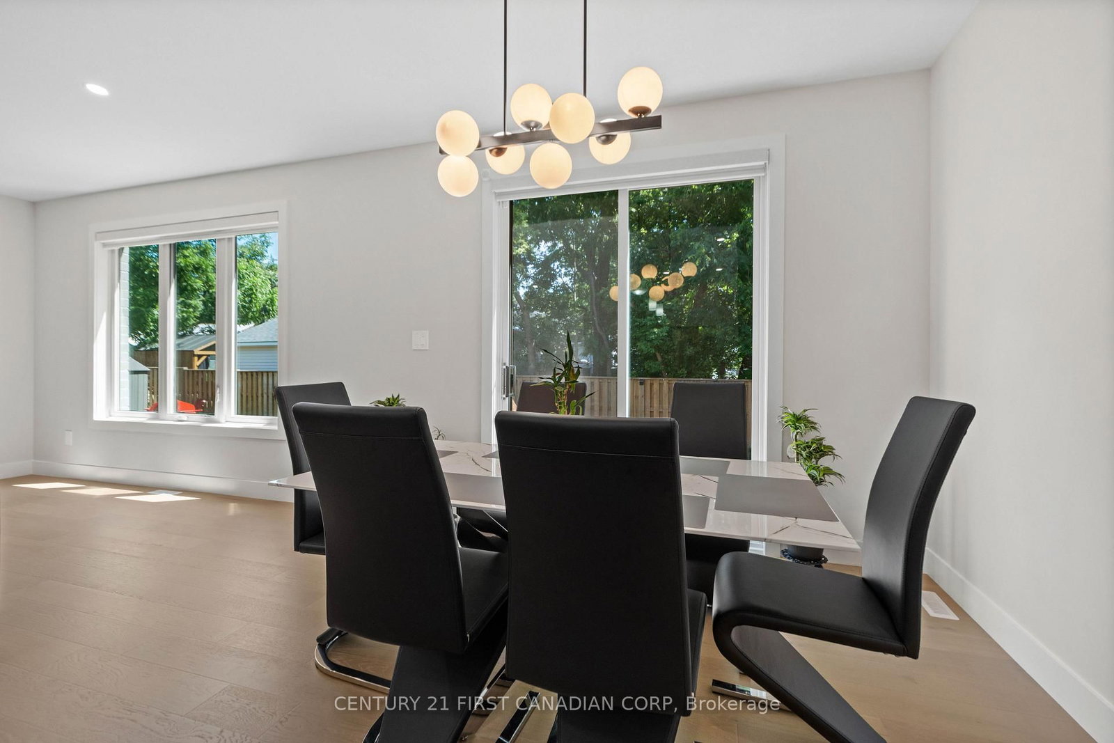 8-7966 Fallon Drive • Lucan Biddulph, ON photo 14
