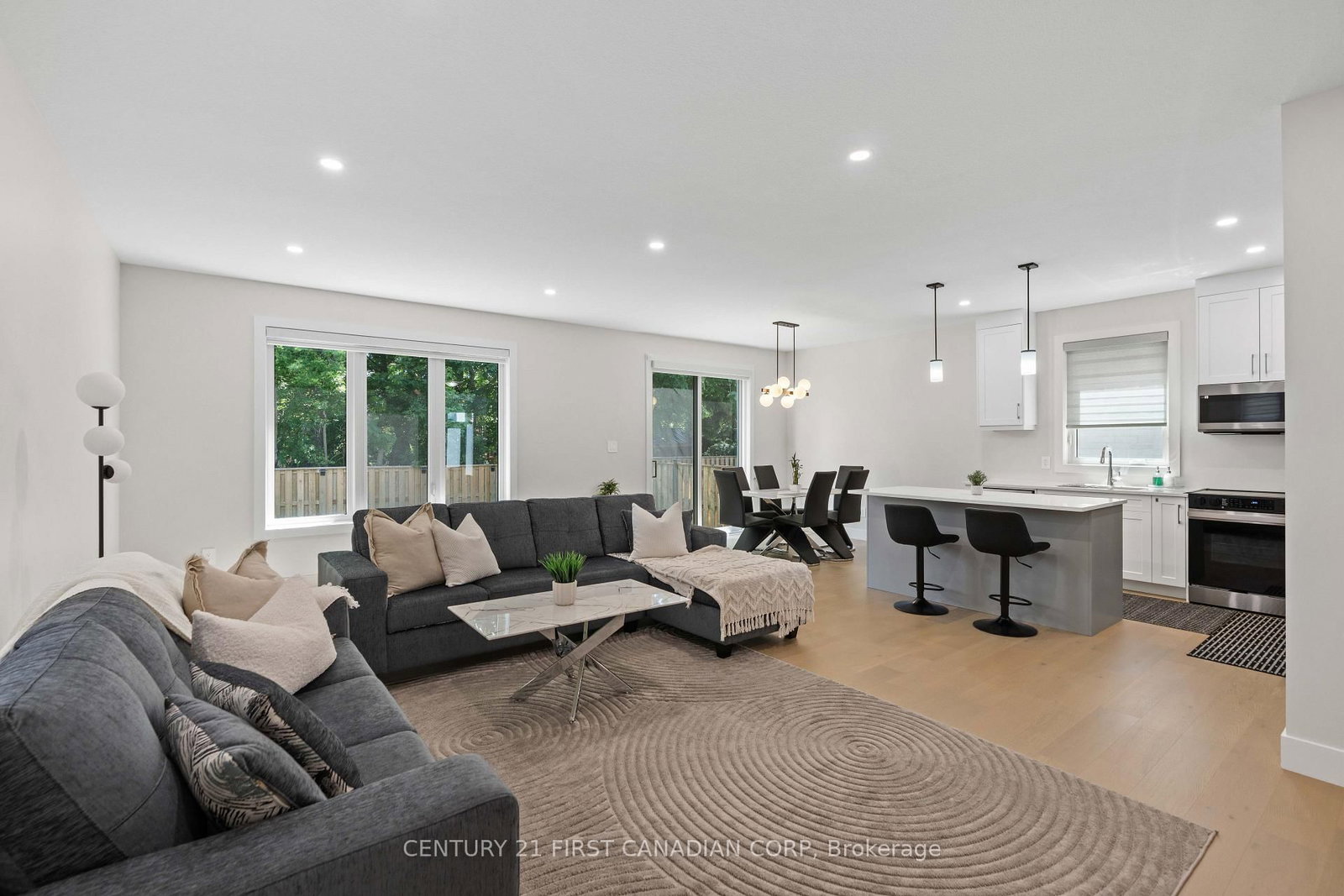 8-7966 Fallon Drive • Lucan Biddulph, ON photo 20