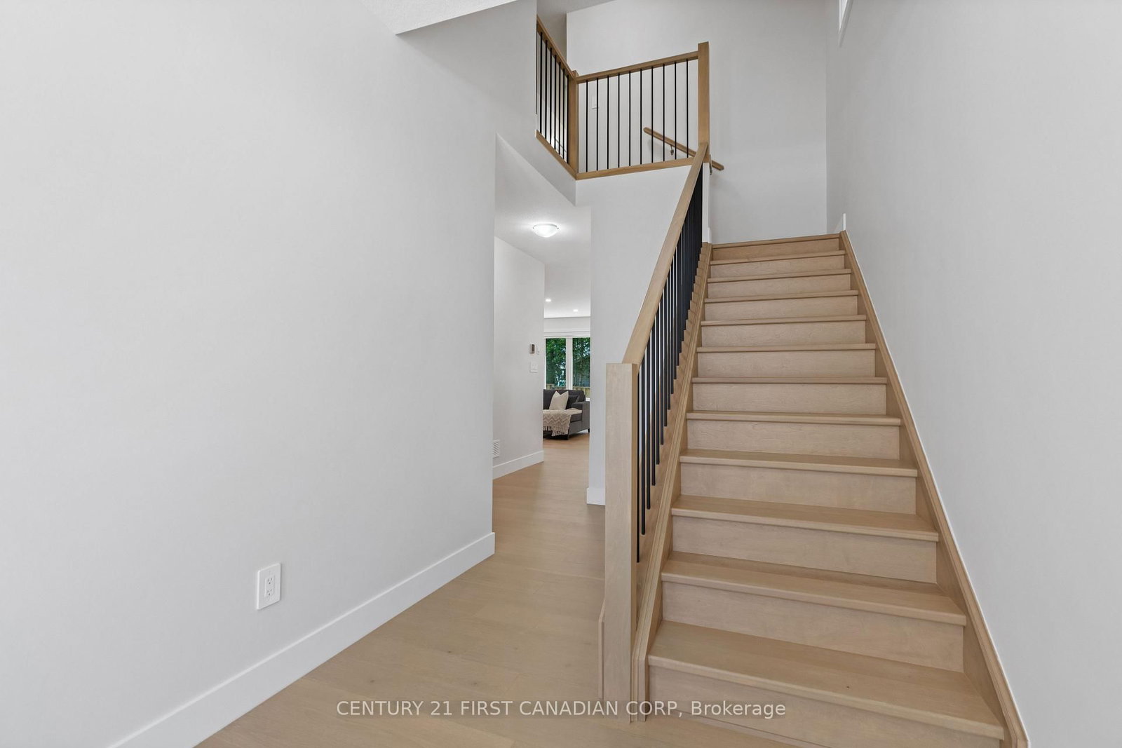 8-7966 Fallon Drive • Lucan Biddulph, ON photo 22