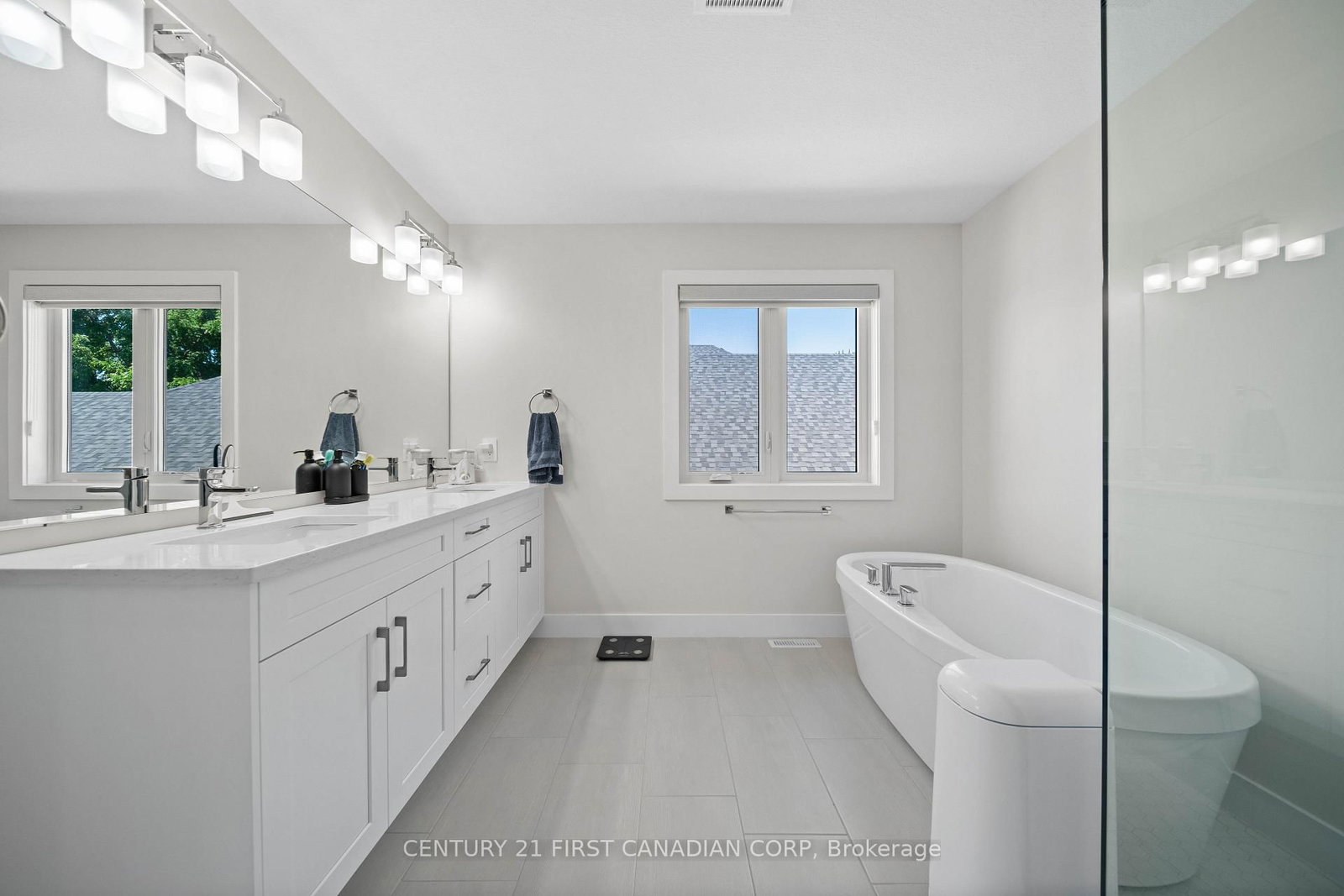 8-7966 Fallon Drive • Lucan Biddulph, ON photo 27