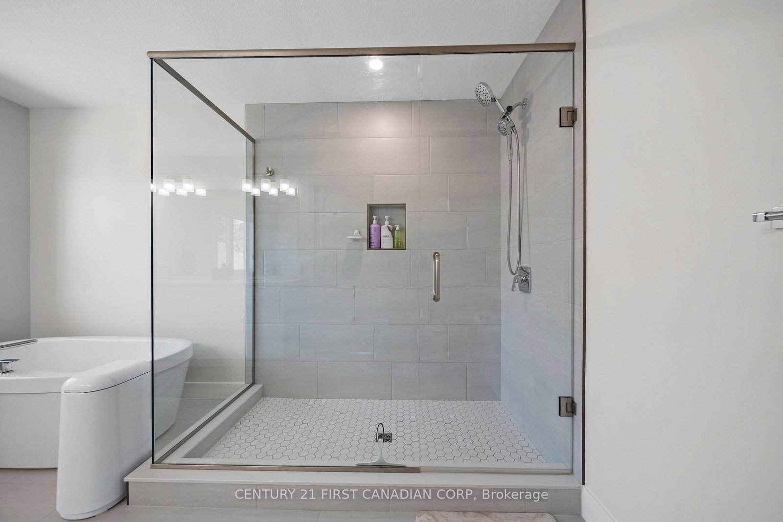 8-7966 Fallon Drive • Lucan Biddulph, ON photo 30
