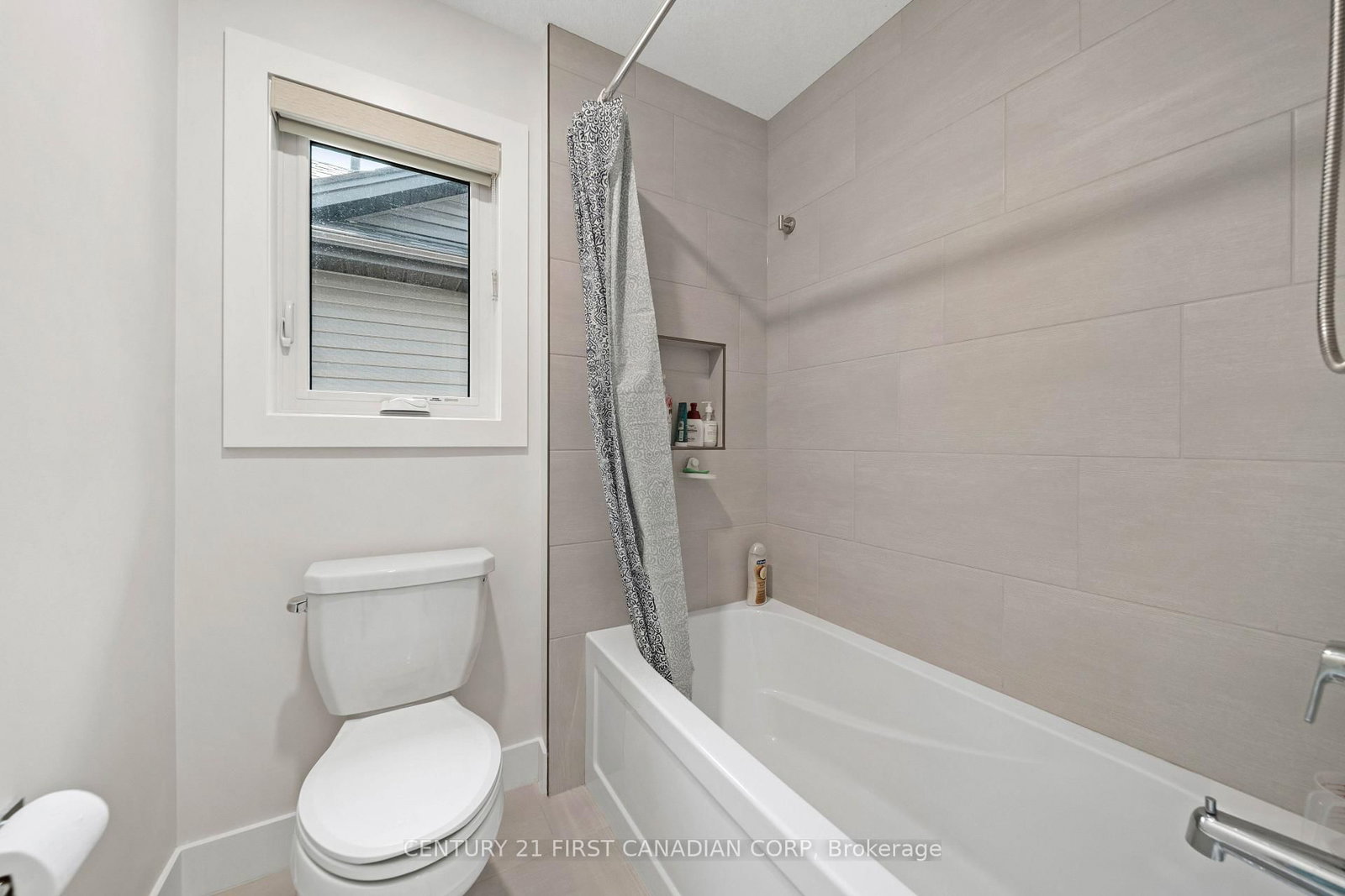 8-7966 Fallon Drive • Lucan Biddulph, ON photo 35