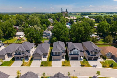 8-7966 Fallon Drive • Lucan Biddulph, ON photo 5