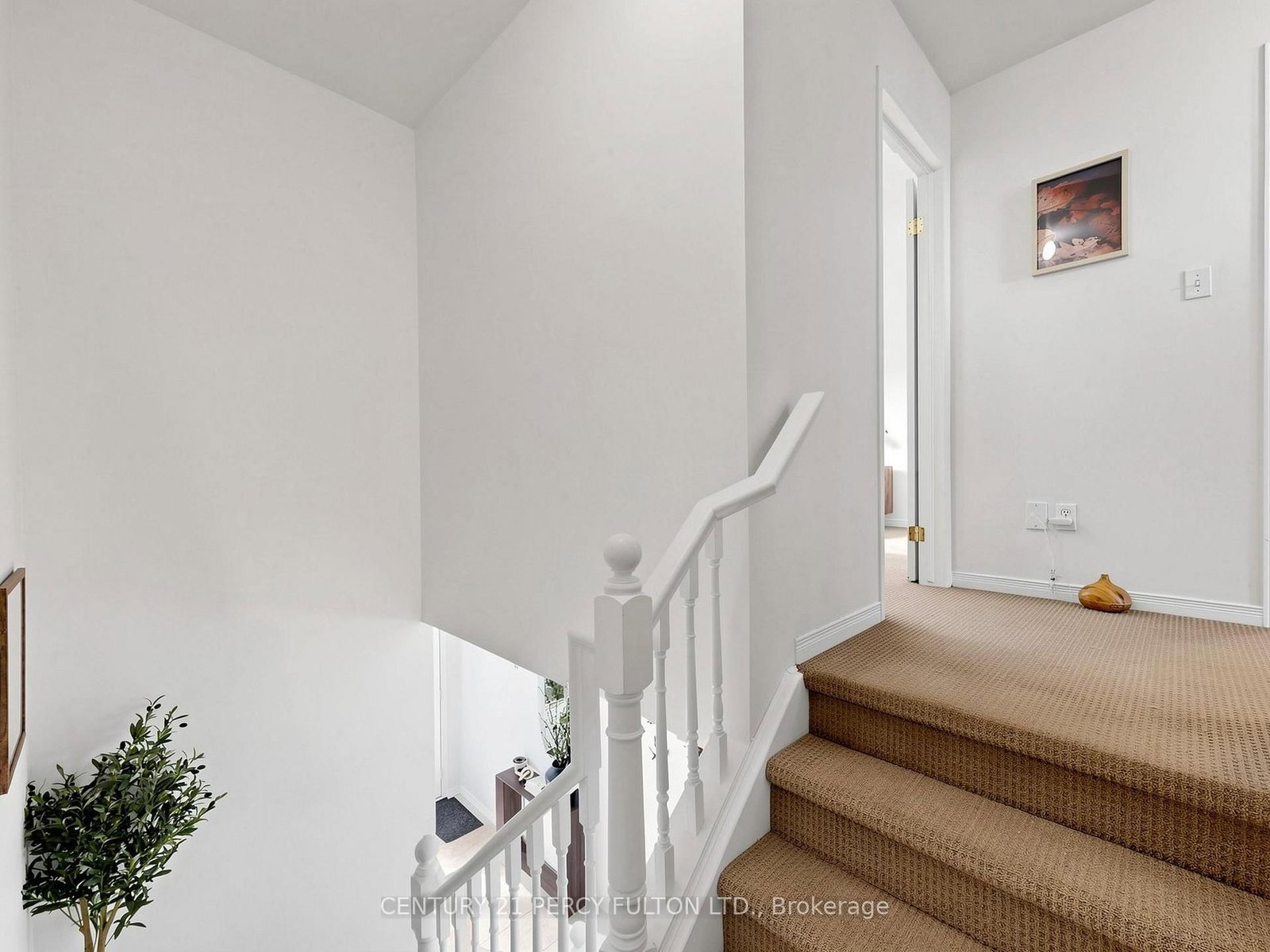 229 Dicenzo Drive • Hamilton, ON photo 18