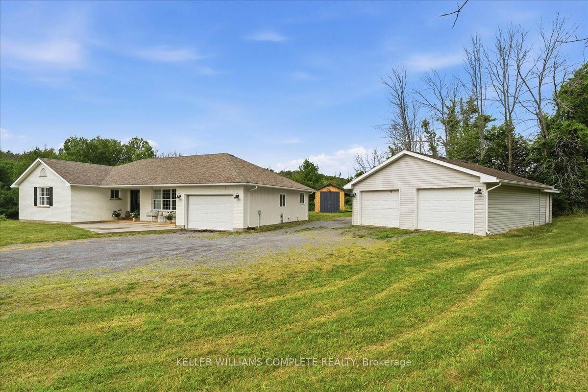 16 BONISTEEL Road • Trenton, ON photo 2