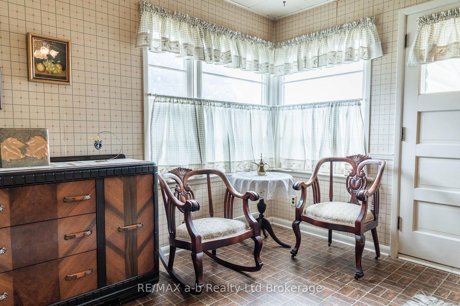 81 Vienna Road • Tillsonburg, ON photo 9