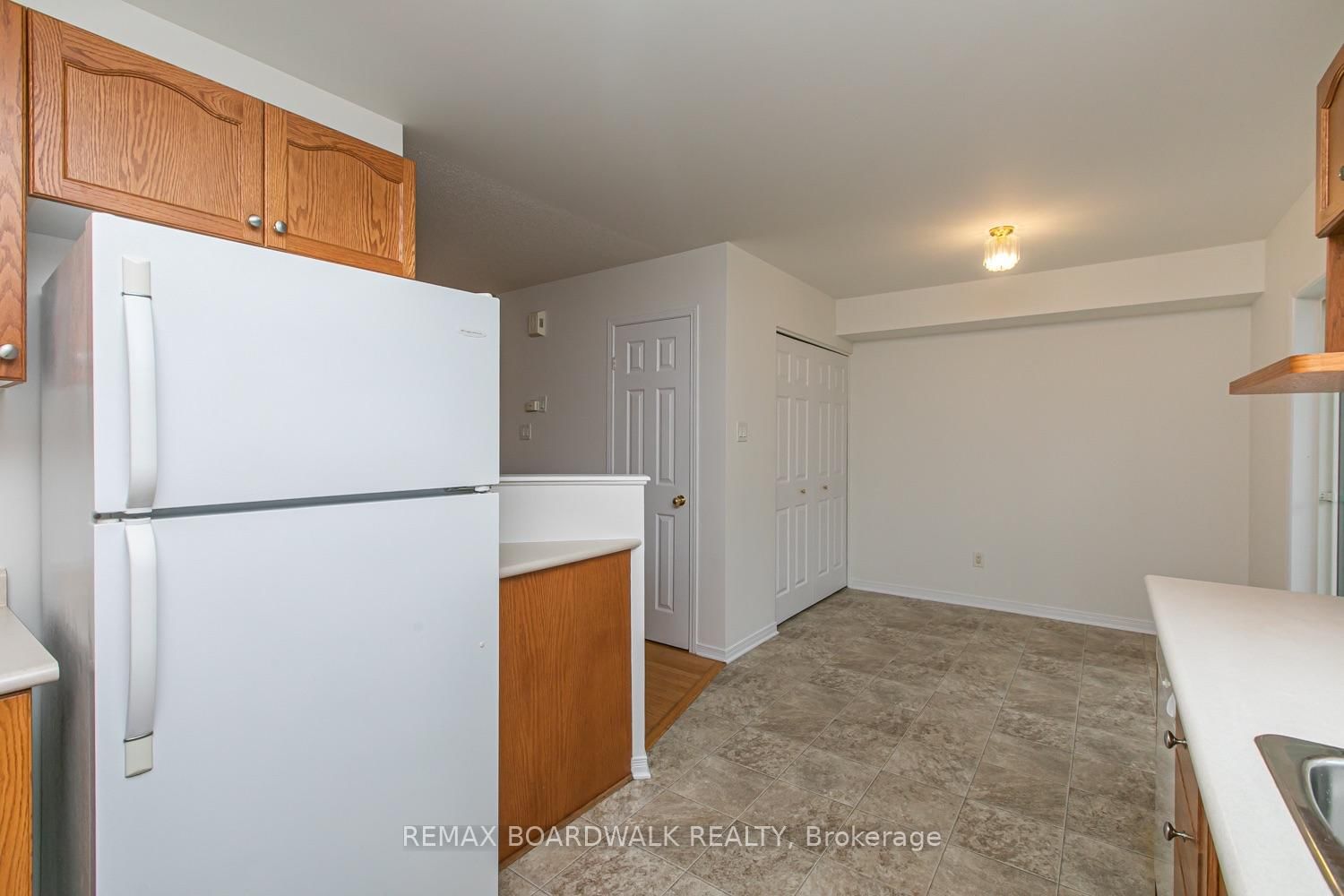 246 Gershwin Private • #38 • Ottawa, ON photo 11