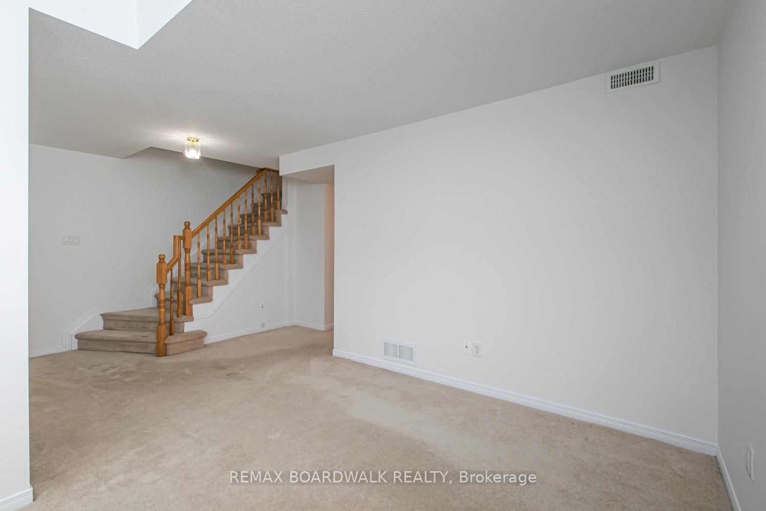 246 Gershwin Private • #38 • Ottawa, ON photo 18