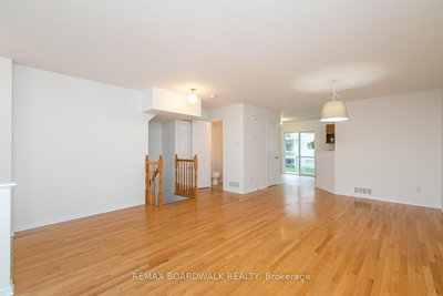 246 Gershwin Private • #38 • Ottawa, ON photo 4