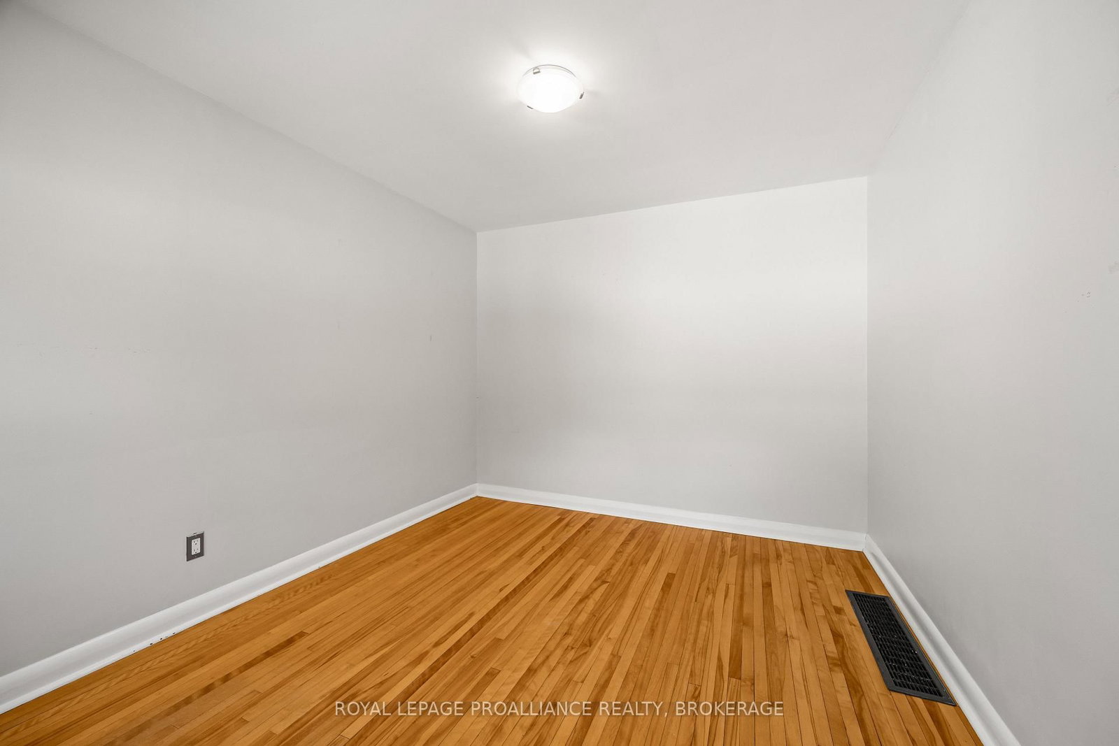 78 Regent Street • Kingston, ON photo 15
