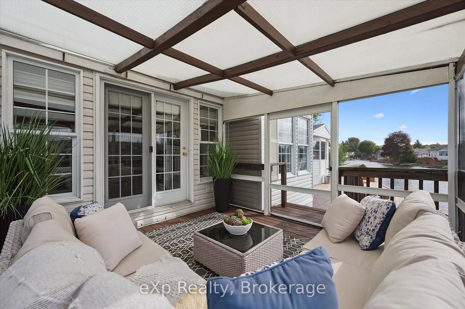 18 Jasper Heights Private • Puslinch, ON photo 32