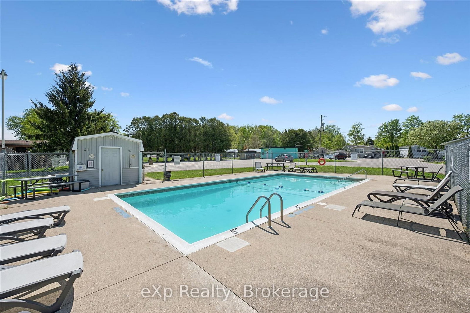 18 Jasper Heights Private • Puslinch, ON photo 39