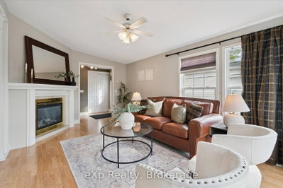 18 Jasper Heights Private • Puslinch, ON photo 9