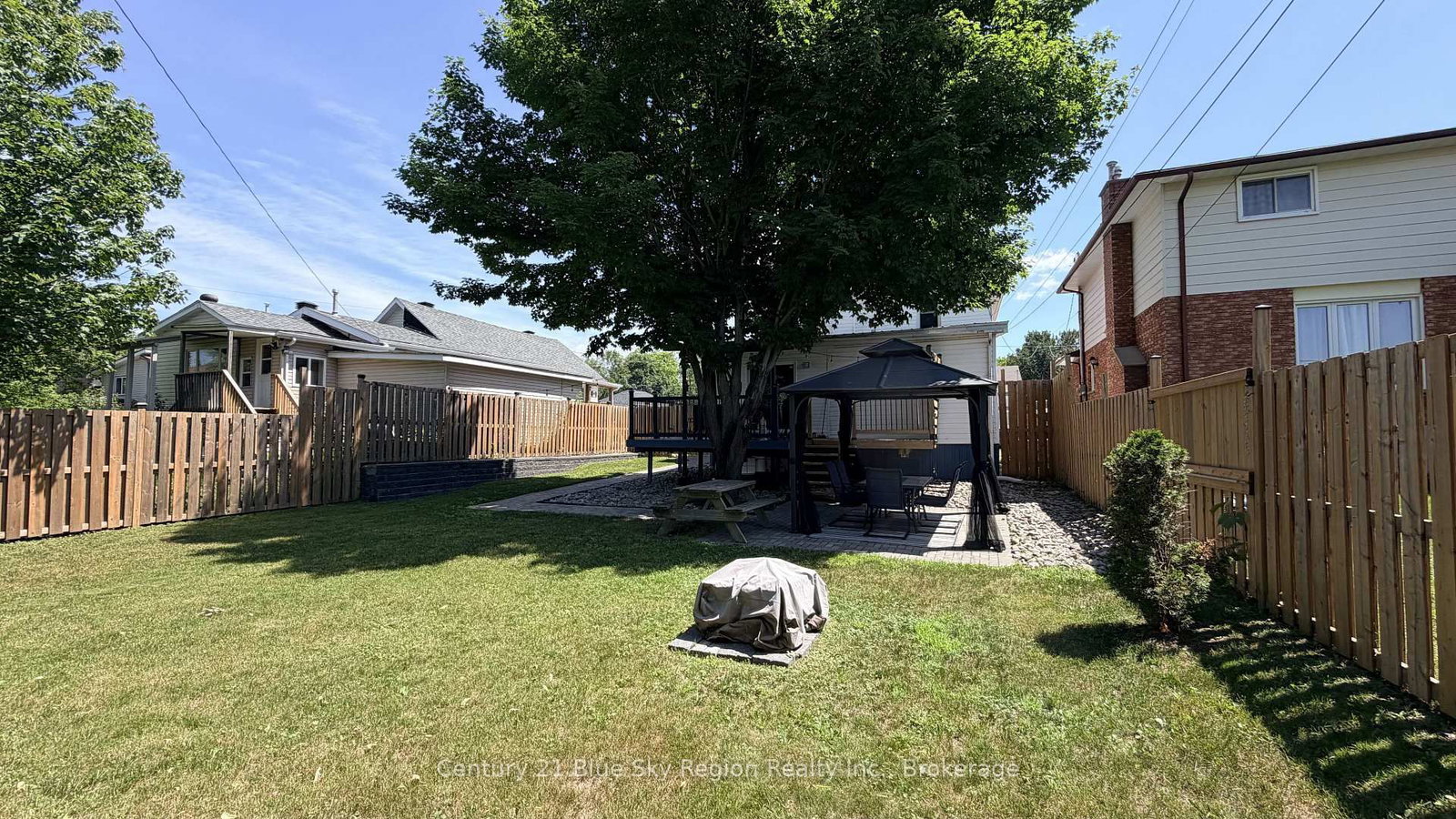 647 Douglas Street • North Bay, ON photo 33