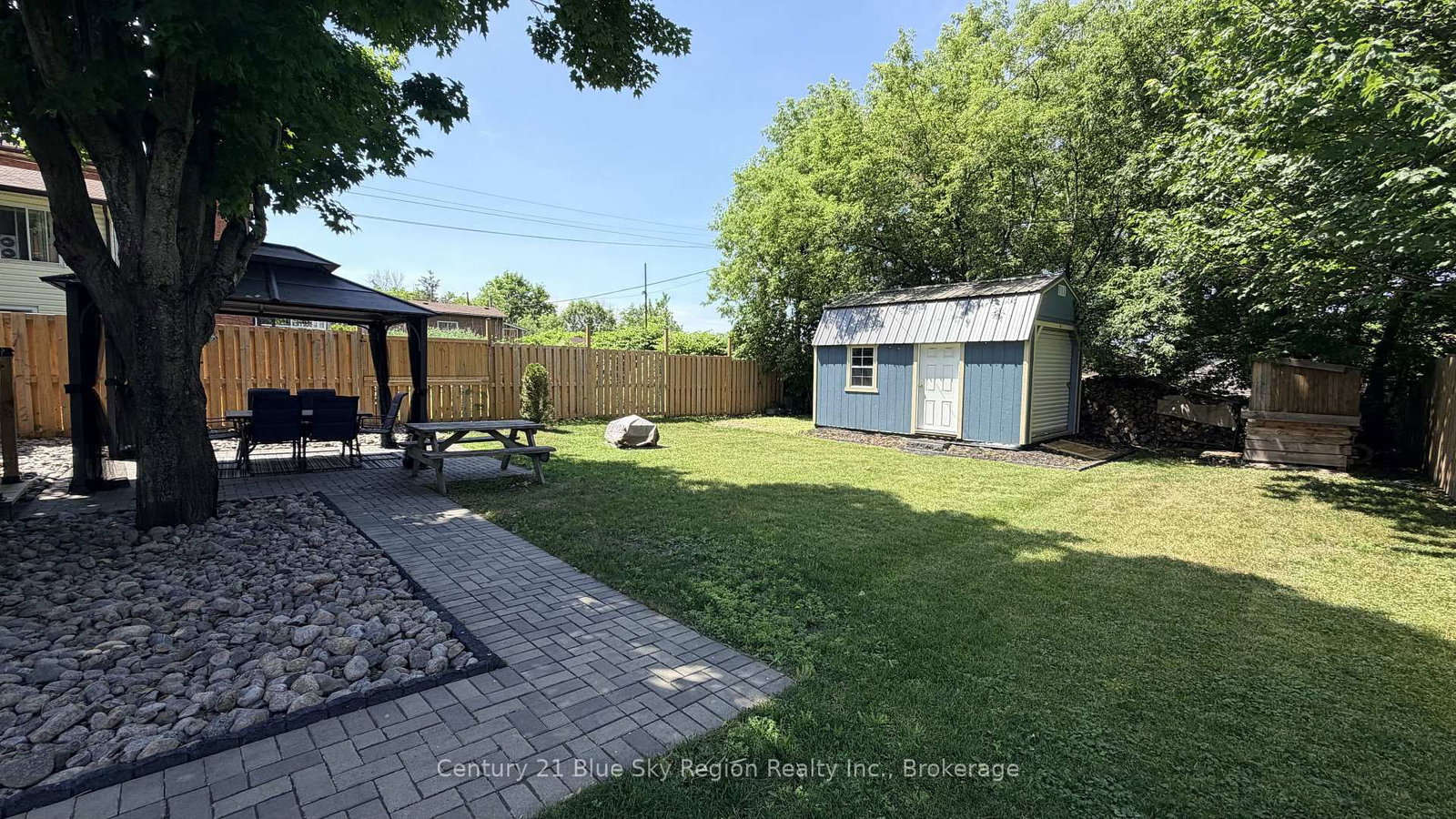 647 Douglas Street • North Bay, ON photo 36