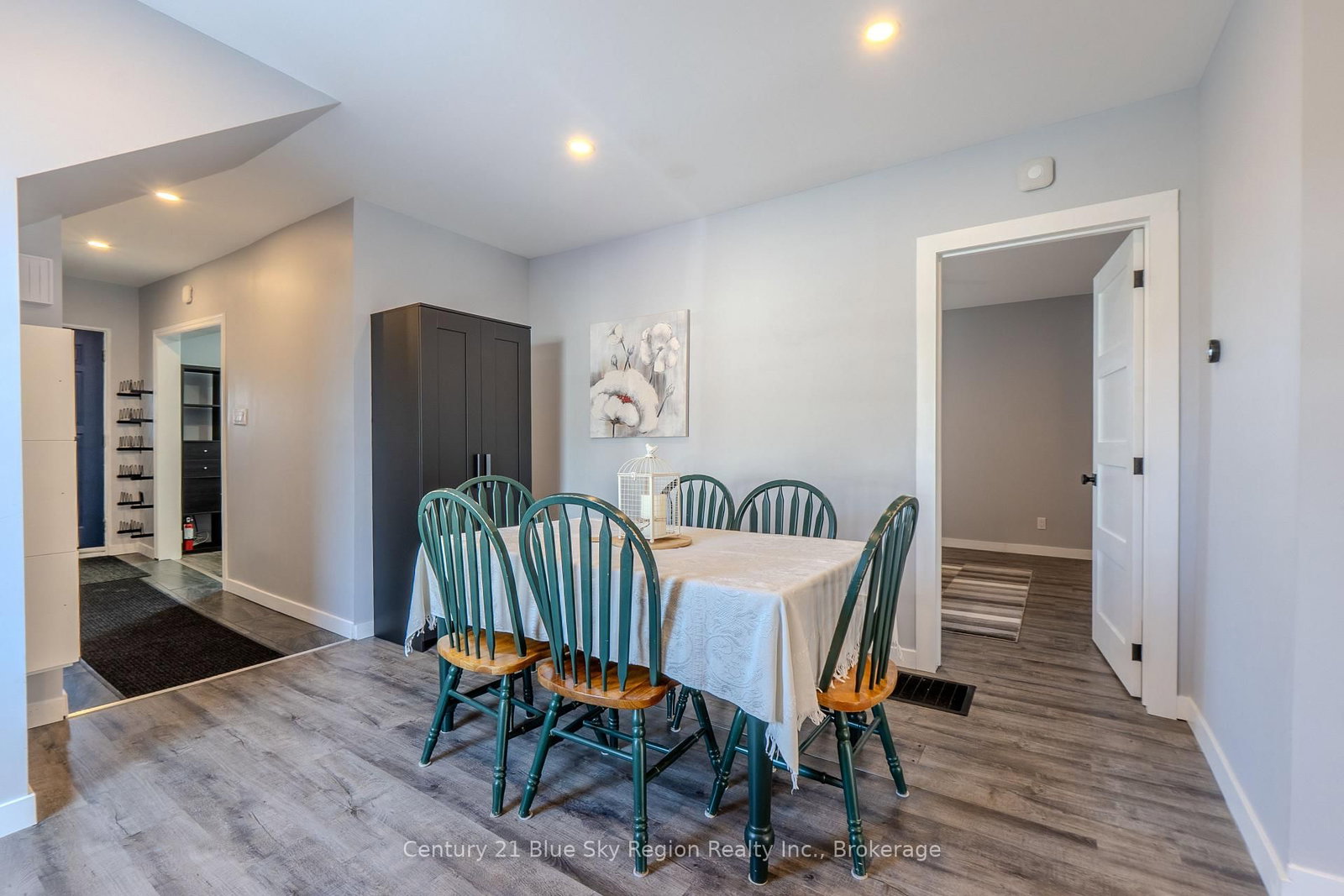 647 Douglas Street • North Bay, ON photo 5