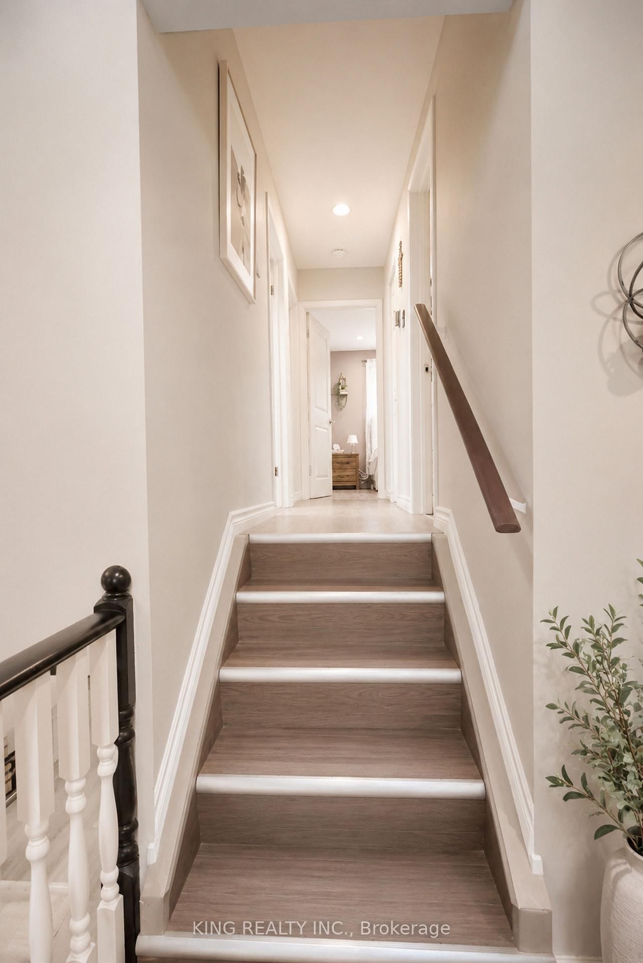 2613 Carissa Avenue • Windsor, ON photo 8