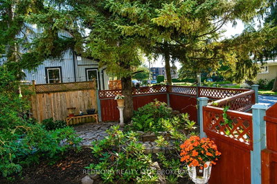 200 South Street • Gananoque, ON photo 4