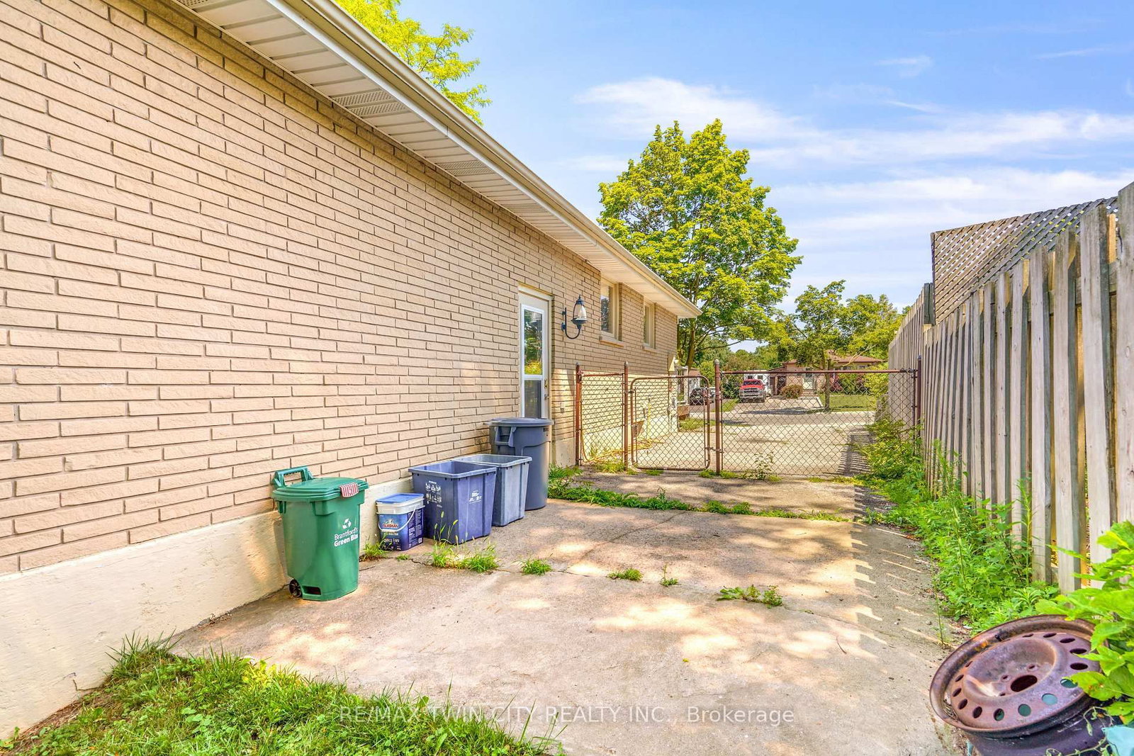 160 Woodlawn Avenue • Brantford, ON photo 36
