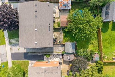 220 ADMIRAL Drive • London East, ON photo 3