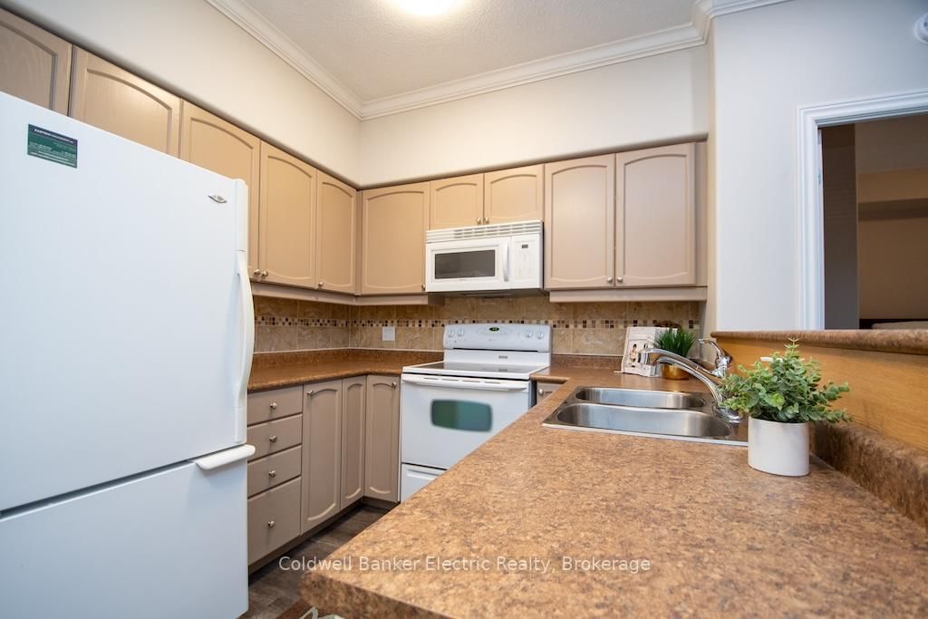 869 Clonsilla Avenue • #212 • Peterborough, ON photo 10