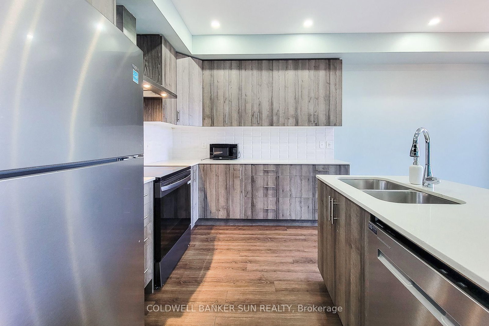 8 Bedrock Drive • Hamilton, ON photo 17
