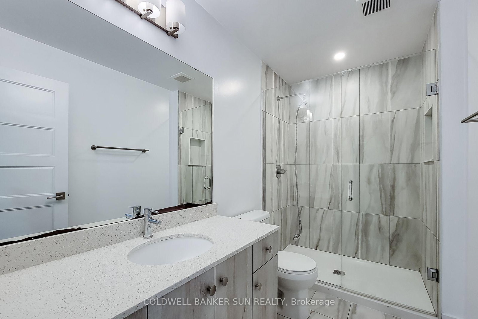 8 Bedrock Drive • Hamilton, ON photo 32