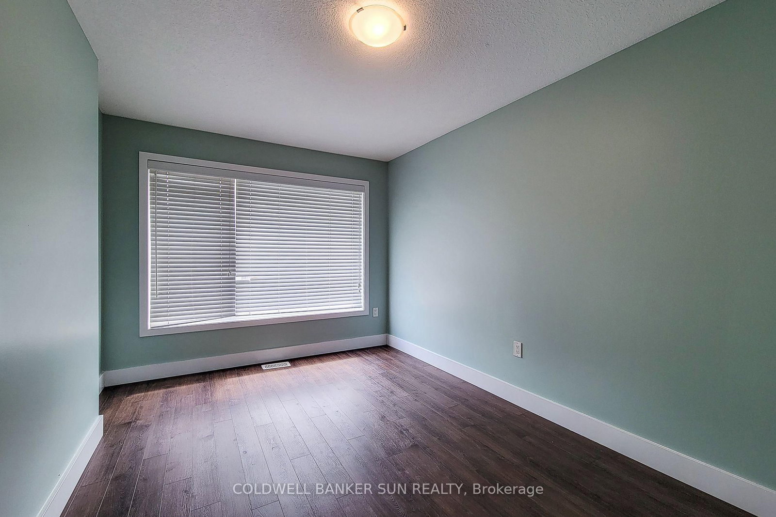 8 Bedrock Drive • Hamilton, ON photo 33