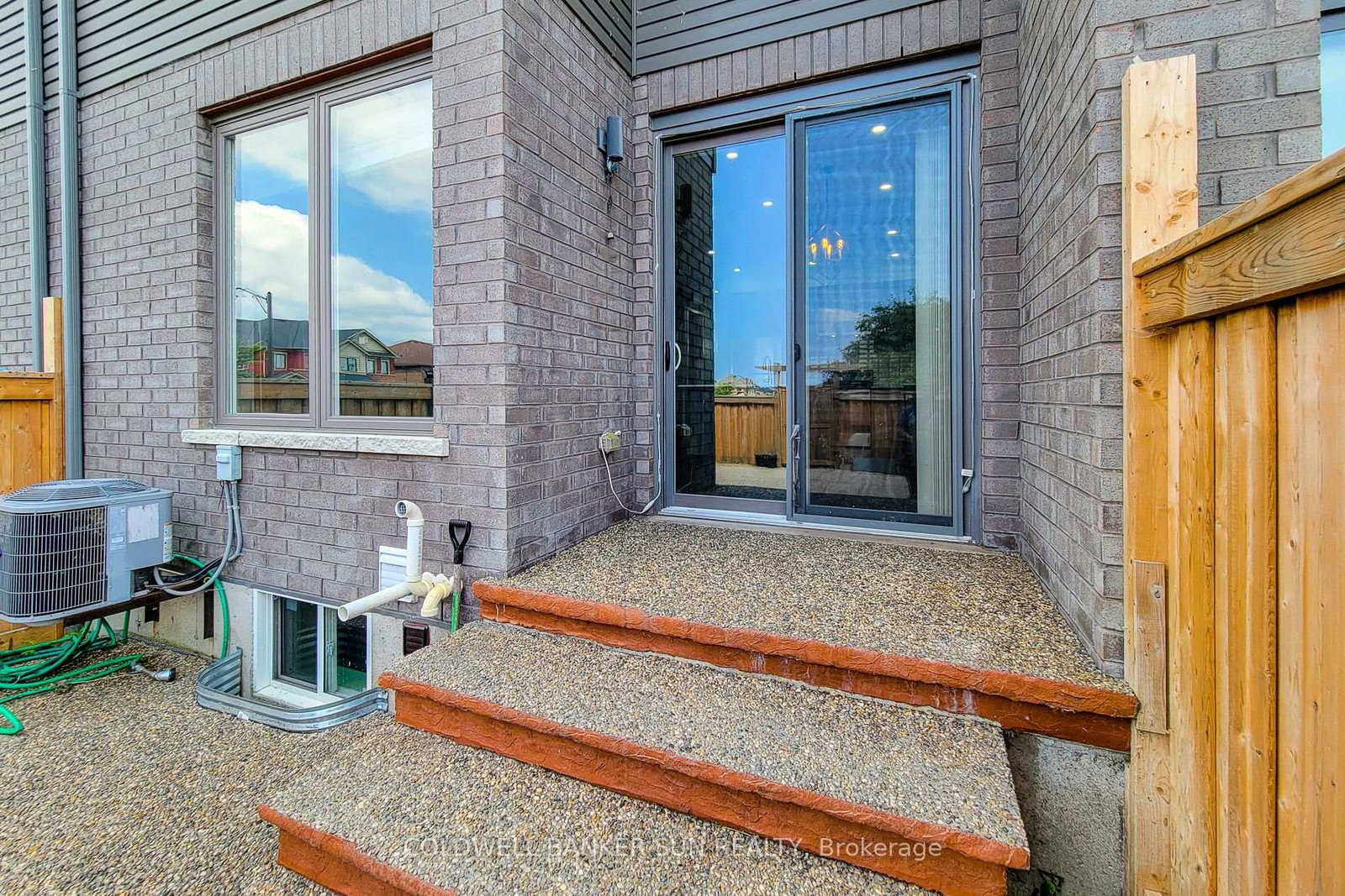 8 Bedrock Drive • Hamilton, ON photo 46
