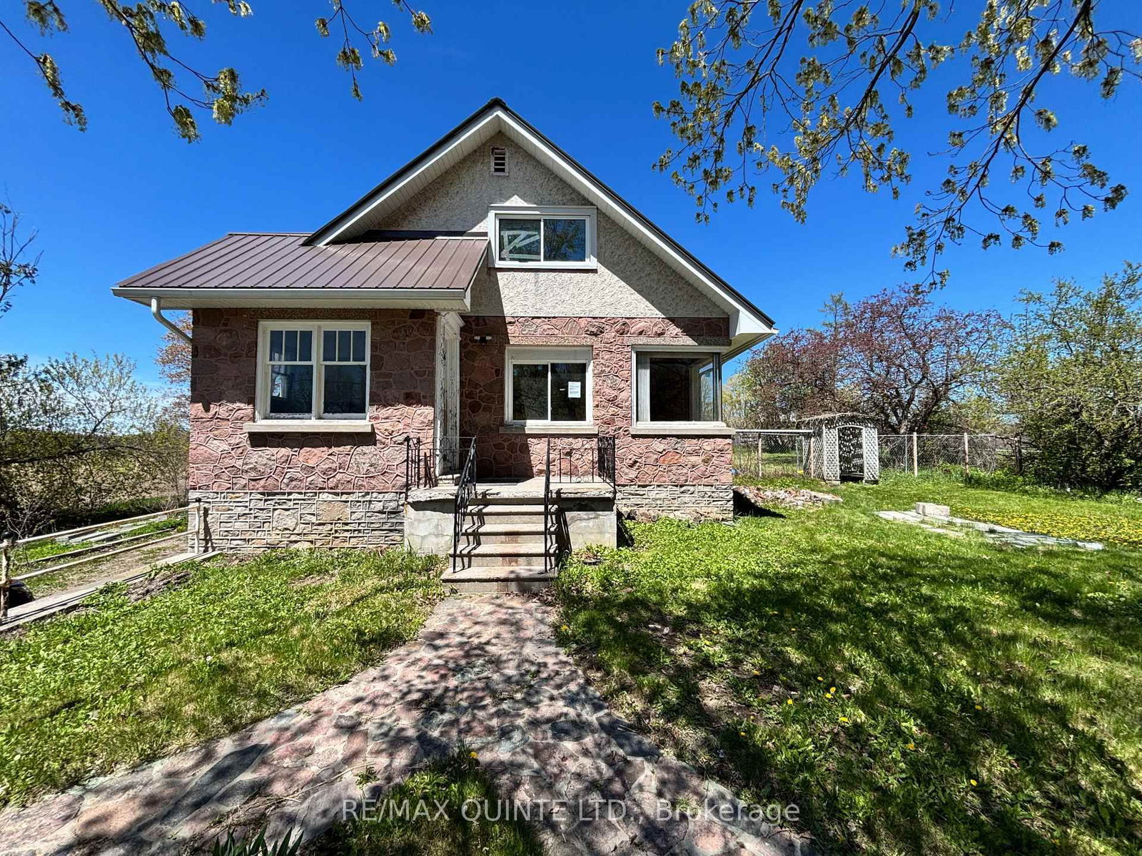 3810 Springbrook Road • Denbigh, ON photo 2