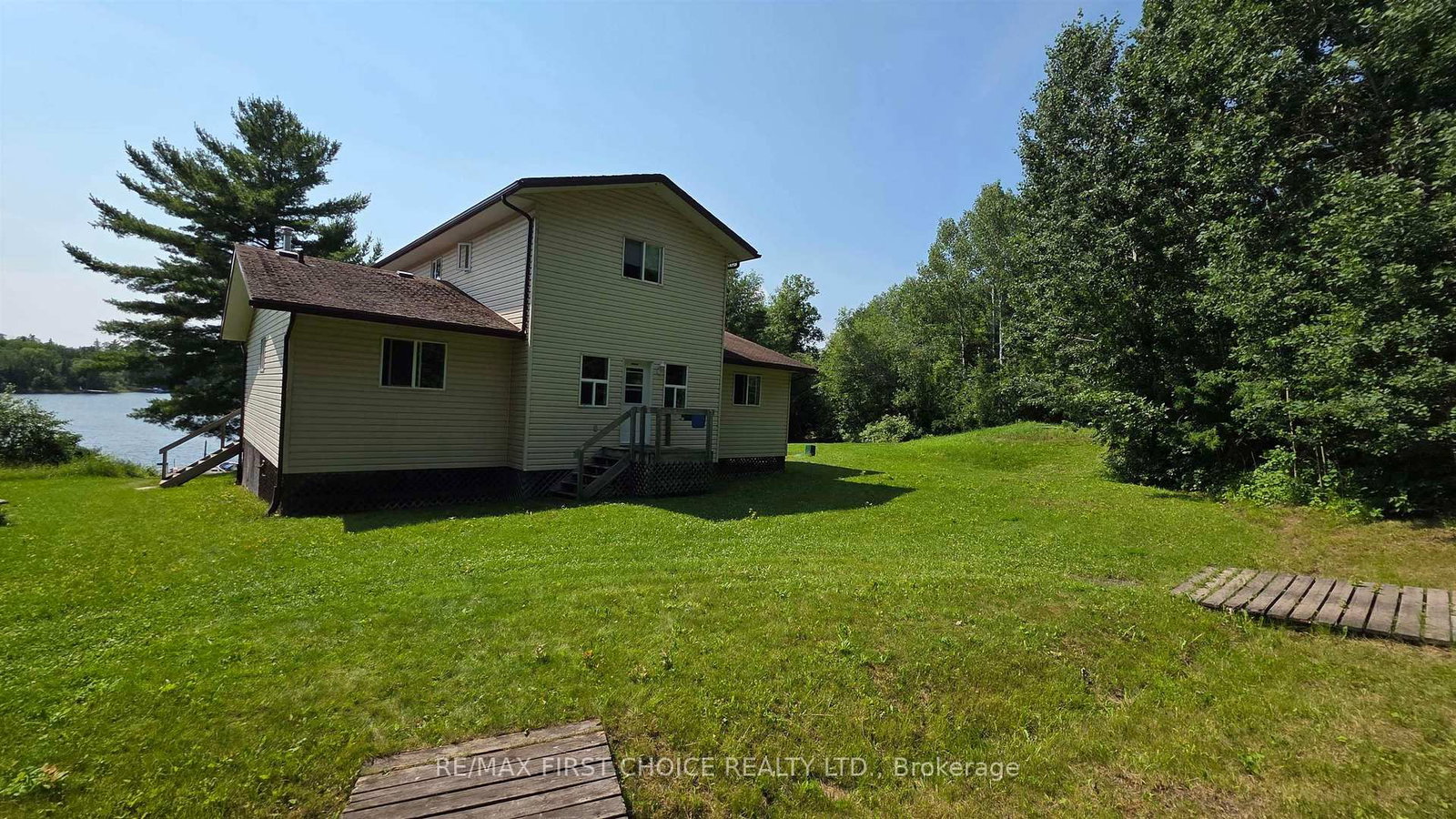 2 Moore Bay • Sioux Narrows-Nestor Falls, ON photo 2