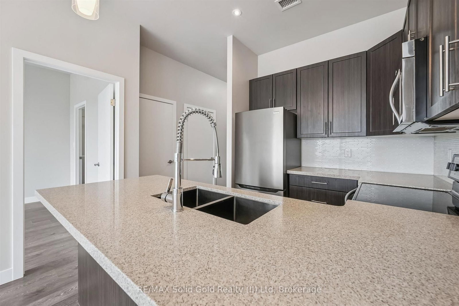 1 Victoria Street S • #1807 • Kitchener, ON photo 12