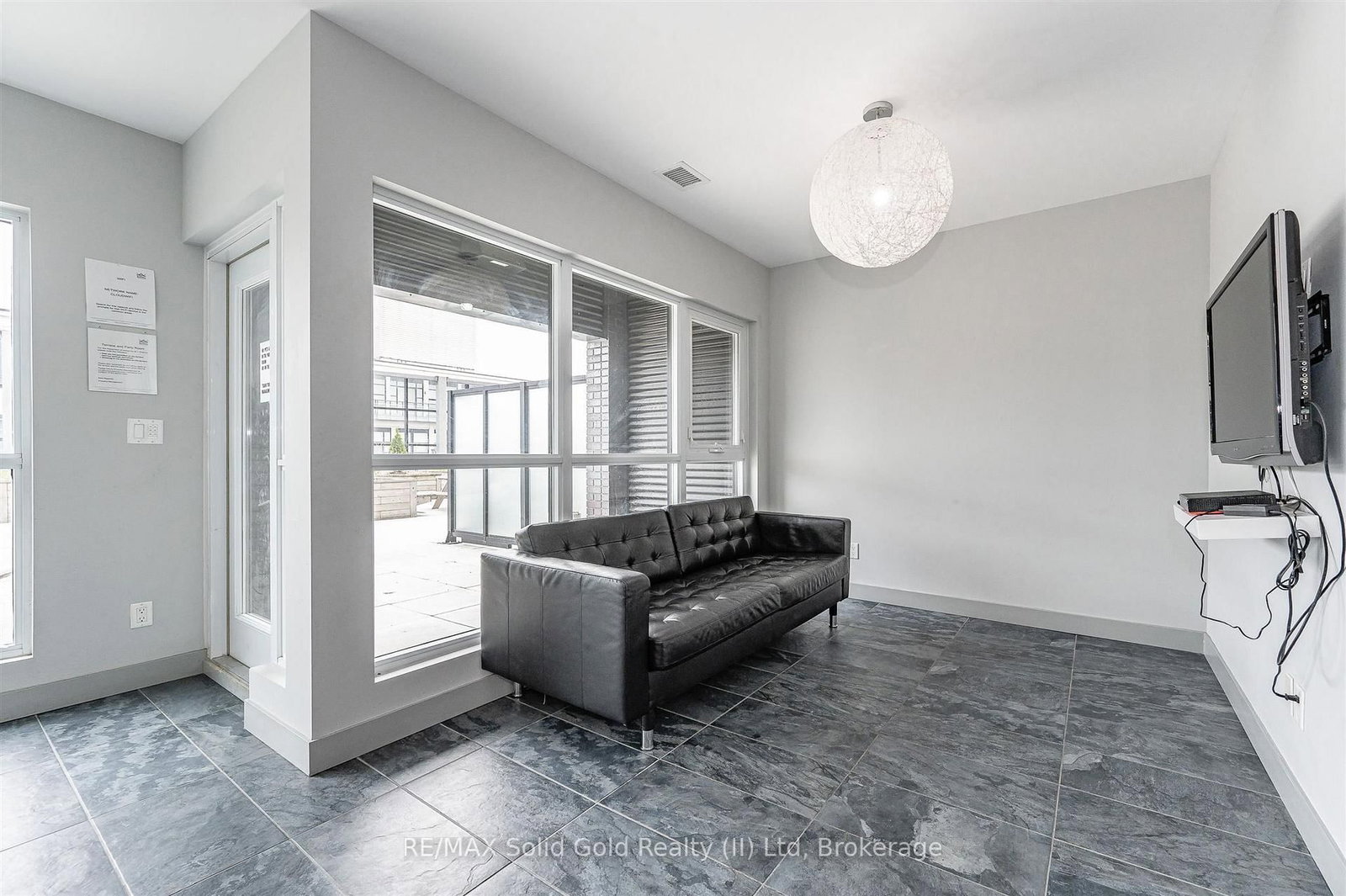 1 Victoria Street S • #1807 • Kitchener, ON photo 36