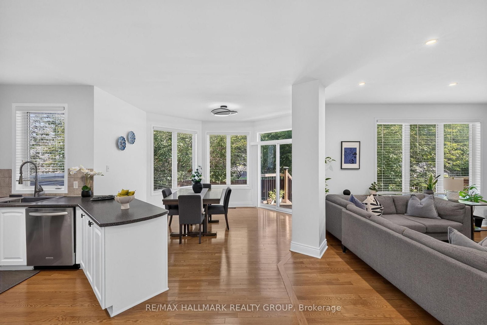 42 Glenrill Place S • Ottawa, ON photo 9