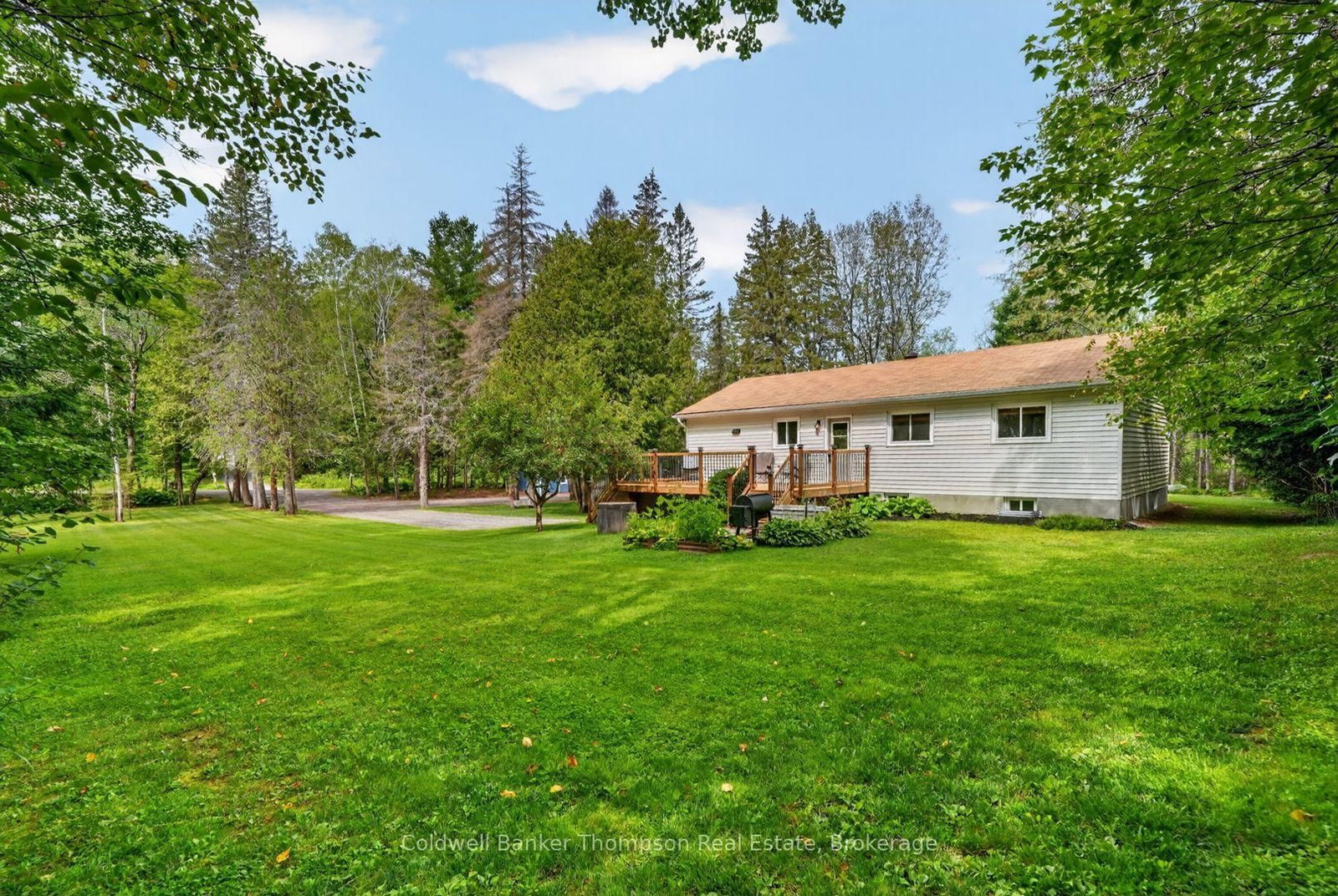 15 Orr Road • Huntsville, ON photo 2