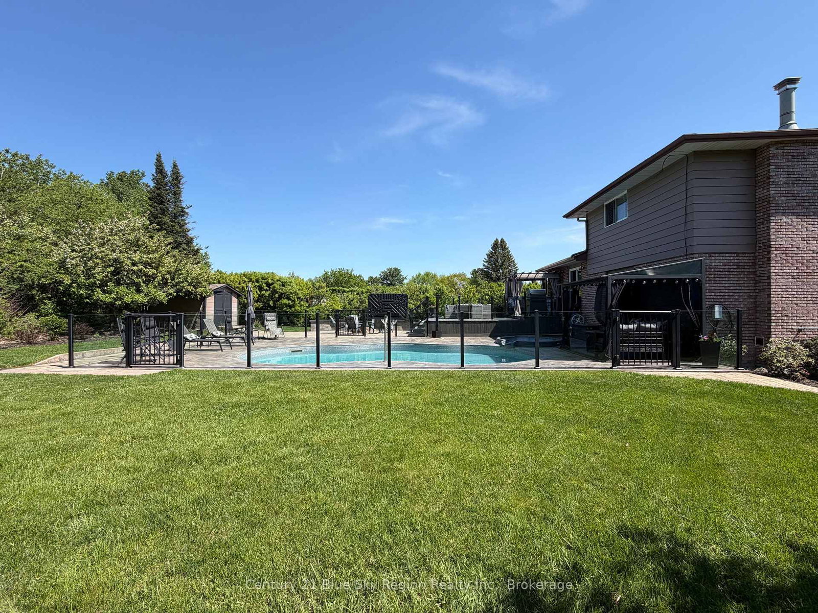 790 LAURENTIAN Avenue • North Bay, ON photo 38